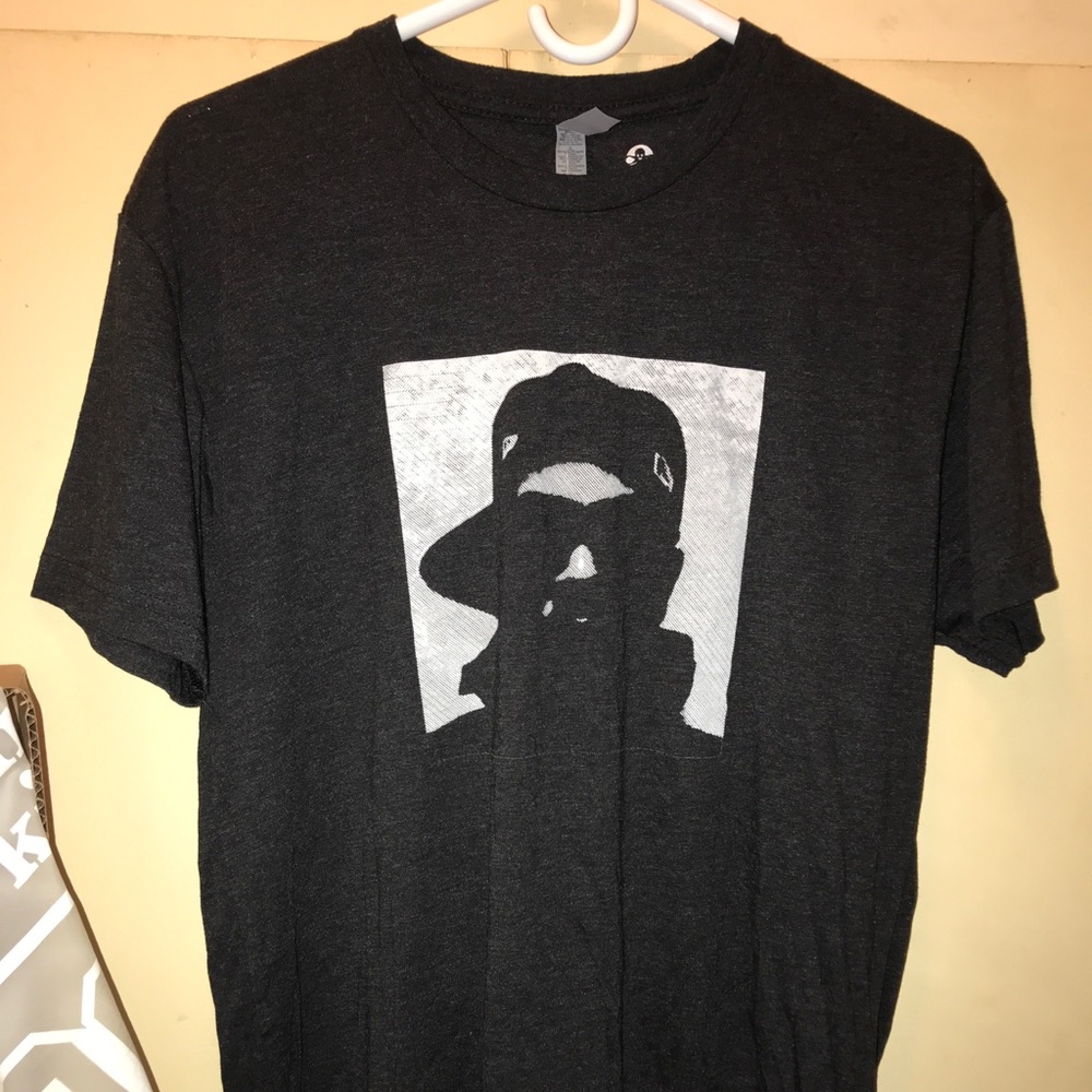 HITTMAN “shadow” TSHIRT NEW 

#chronic 2001 x  #HITTMANIC VERSES